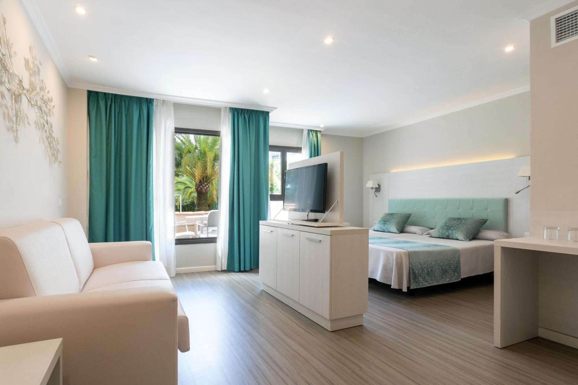 Ona Palmira Hotel 4*